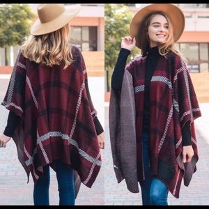 💥SALE! LAST ONE!💥 Plaid blanket poncho wrap